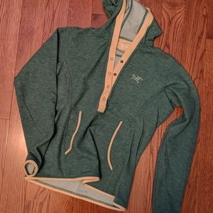 EUC Arc'teryx hoodie